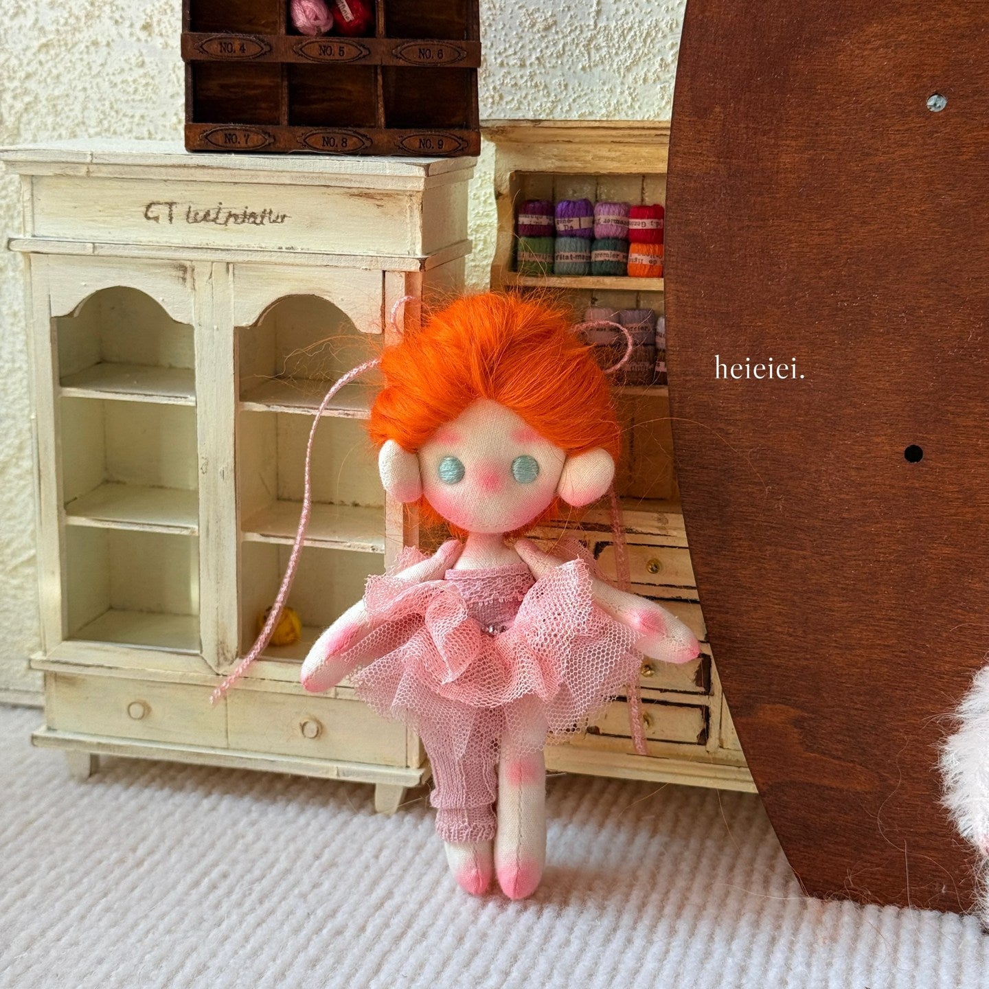 Girl from a music box / heiheihei-laoshi-027-2P